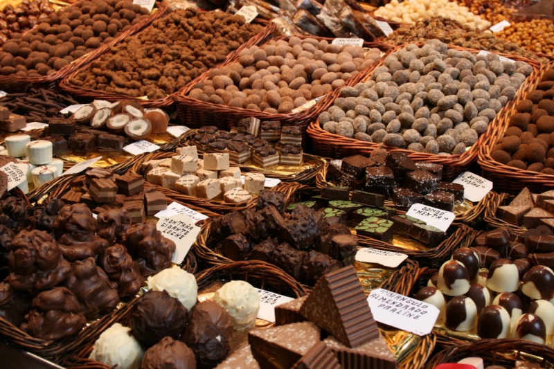 vitrine-BERRE LES ALPES-min_chocolates_chocolate_nibble_sweetness_fine_chocolates_gourmet_candy_brand-752083